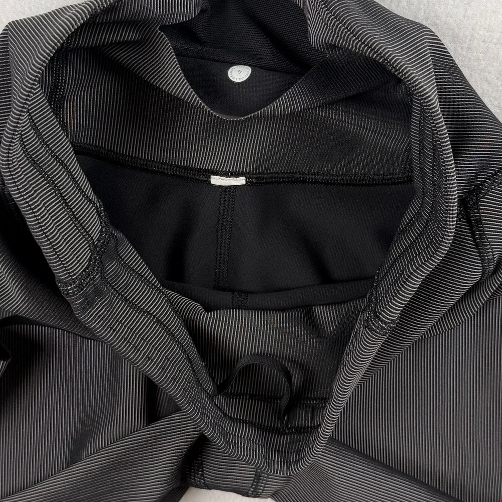 Lululemon Women's Base Pace Two Tone Ribbed Crop‎ Leggings Black Gray Sz 4